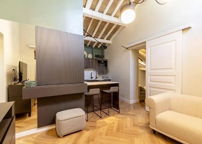 Trevi Velvet House